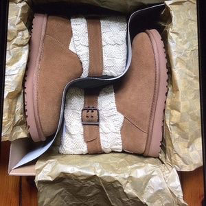 UGGS -suede sweater boots,, wool lining with removable buckle - brand new size 7